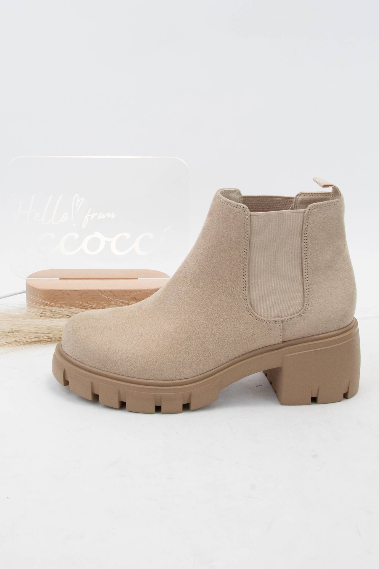 Chelsea Ankle Boots in Cream