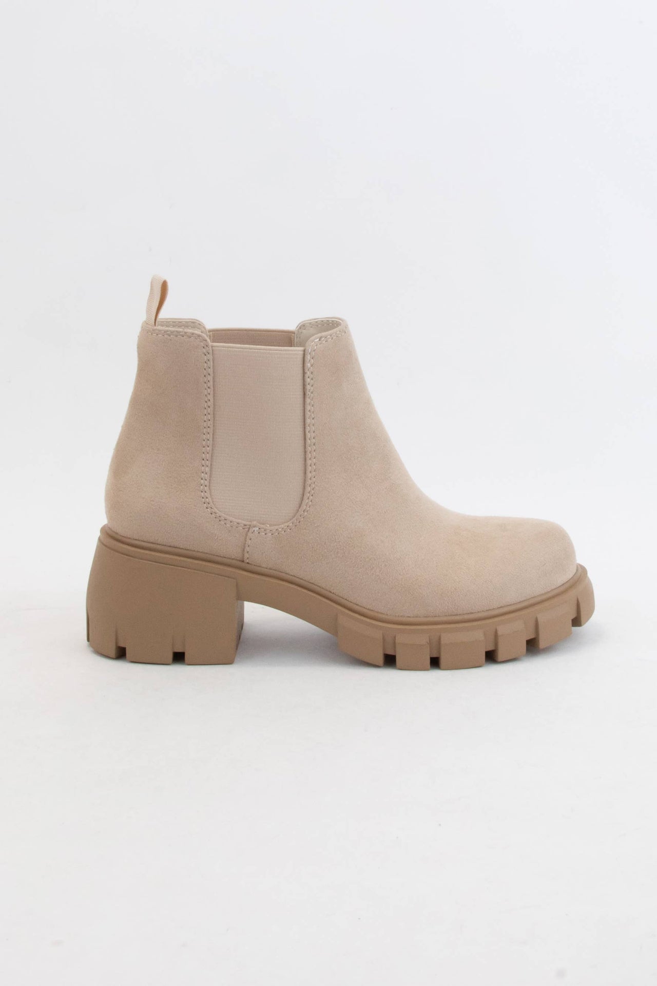 Chelsea Ankle Boots in Cream