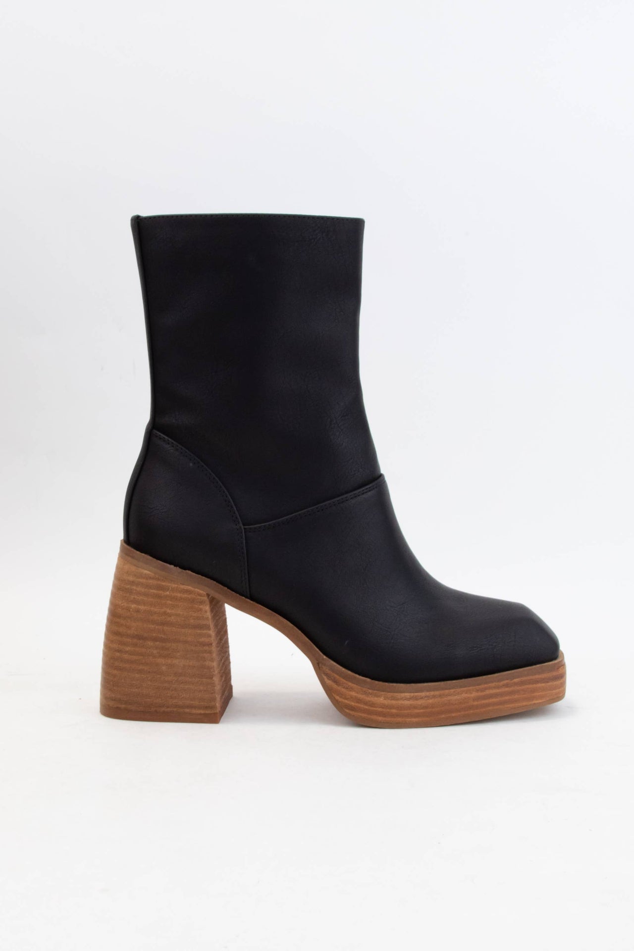 CHUNKY ANGULAR TOE PLATFORM HEELED ANKLE BOOTS